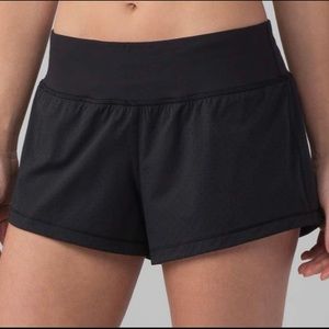 Lululemon Final Lap Short (2.5”)